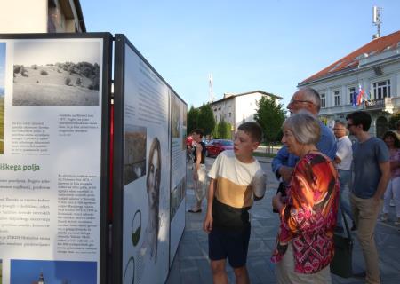 OTVORITEV RAZSTAVE SLOVANI NA NOTRANJSKEM 19 FOTO LJUBO VUKELIČ